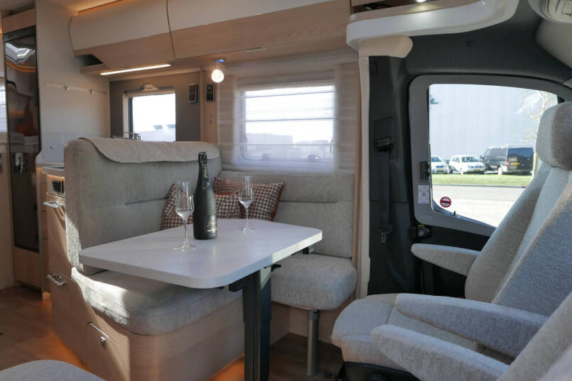 Hymer BMC-T 600 | Enkele bedden | Lithium | AL-KO maxi | Omvormer | 26