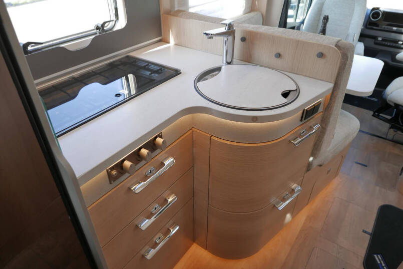 Hymer BMC-T 600 | Enkele bedden | Lithium | AL-KO maxi | Omvormer | 33