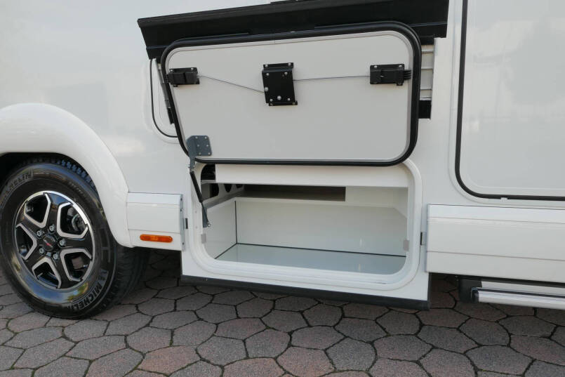 Carthago C-Tourer T 149 LE 9G Automaat | Enkele bedden | AL-KO maxi chassis 16