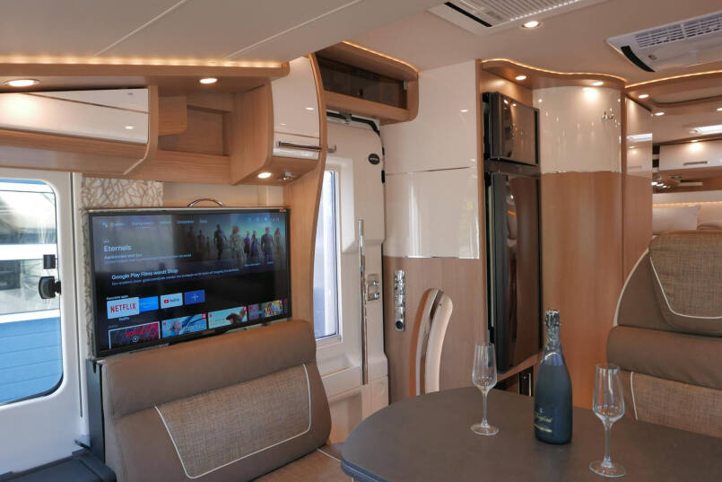 Carthago C-Tourer I 149 LE | 400 Ah lithium | Levelsysteem | Airco | Mercedes 36