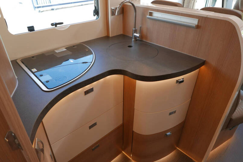 Carthago C-Tourer I 149 LE | 400 Ah lithium | Levelsysteem | Airco | Mercedes 43