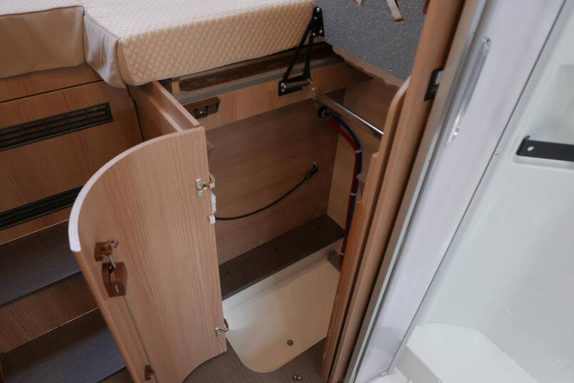 Carthago C-Tourer I 149 LE | 400 Ah lithium | Levelsysteem | Airco | Mercedes 57