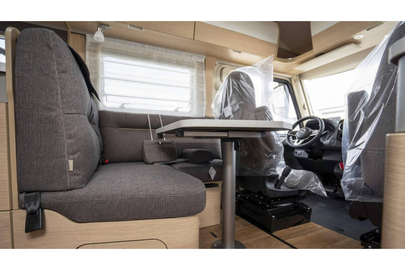 Hymer BMC-I 680 Bovenkastjes | Levelsysteem | Lithium | enkelen bedden 3