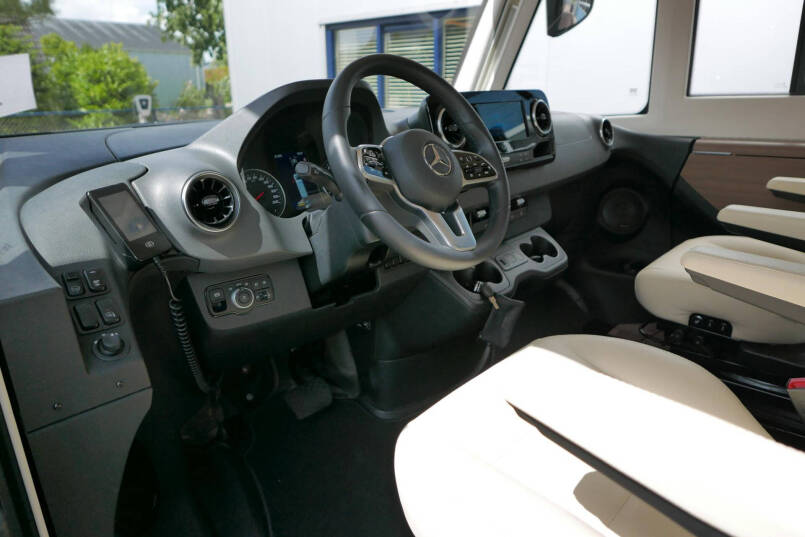 Hymer BML-I 780 MasterLine | Levelsysteem | Luchtvering | 5 Persoon | Lithium | Airco | 23