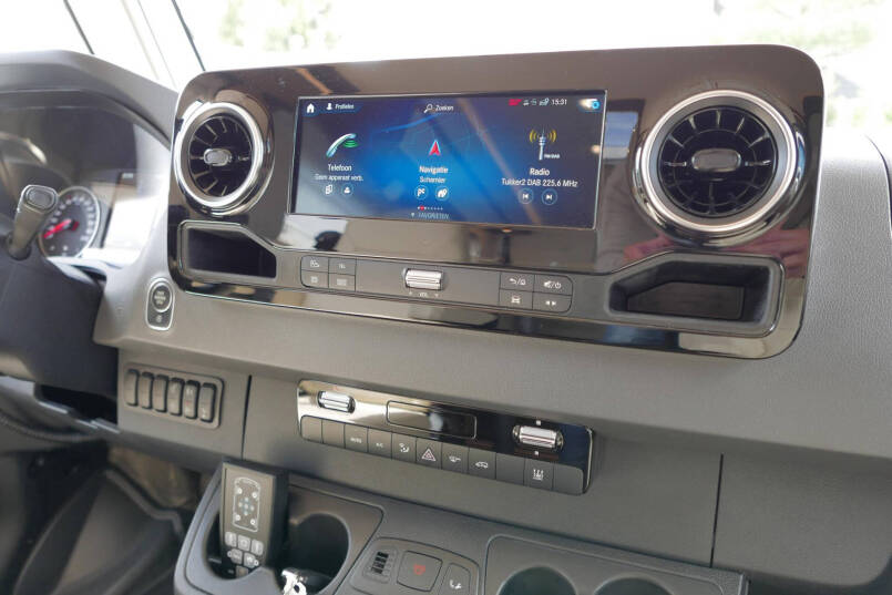 Hymer BML-I 780 MasterLine | Levelsysteem | Luchtvering | 5 Persoon | Lithium | Airco | 25
