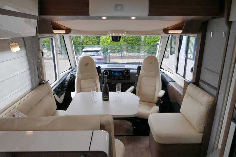 Hymer BML-I 780 MasterLine | Levelsysteem | Luchtvering | 5 Persoon | Lithium | Airco | 27
