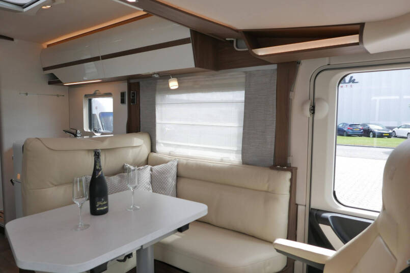 Hymer BML-I 780 MasterLine | Levelsysteem | Luchtvering | 5 Persoon | Lithium | Airco | 33