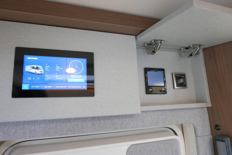 Hymer BML-I 780 MasterLine | Levelsysteem | Luchtvering | 5 Persoon | Lithium | Airco | 35