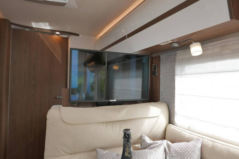 Hymer BML-I 780 MasterLine | Levelsysteem | Luchtvering | 5 Persoon | Lithium | Airco | 37