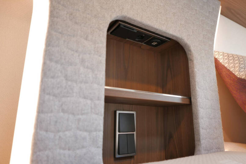 Hymer BML-I 780 MasterLine | Levelsysteem | Luchtvering | 5 Persoon | Lithium | Airco | 47