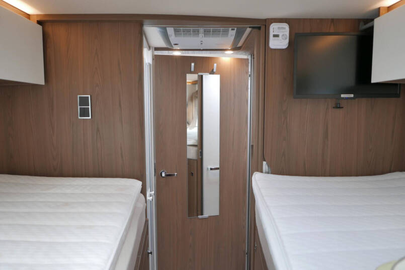 Hymer BML-I 780 MasterLine | Levelsysteem | Luchtvering | 5 Persoon | Lithium | Airco | 51