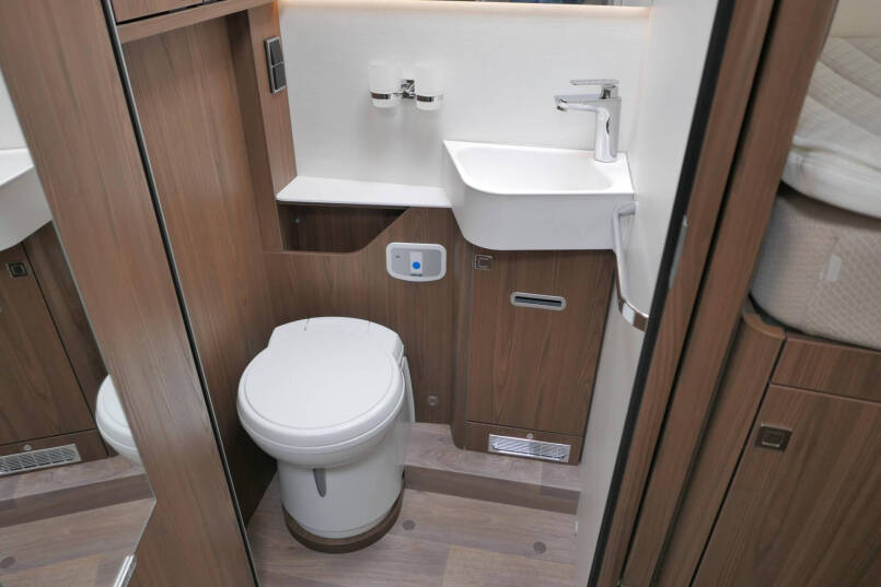 Hymer BML-I 780 MasterLine | Levelsysteem | Luchtvering | 5 Persoon | Lithium | Airco | 54
