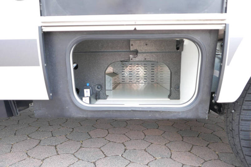 Hymer BMC-T 600 WhiteLine | Levelsysteem | Lithium | Airco | Clesana 15