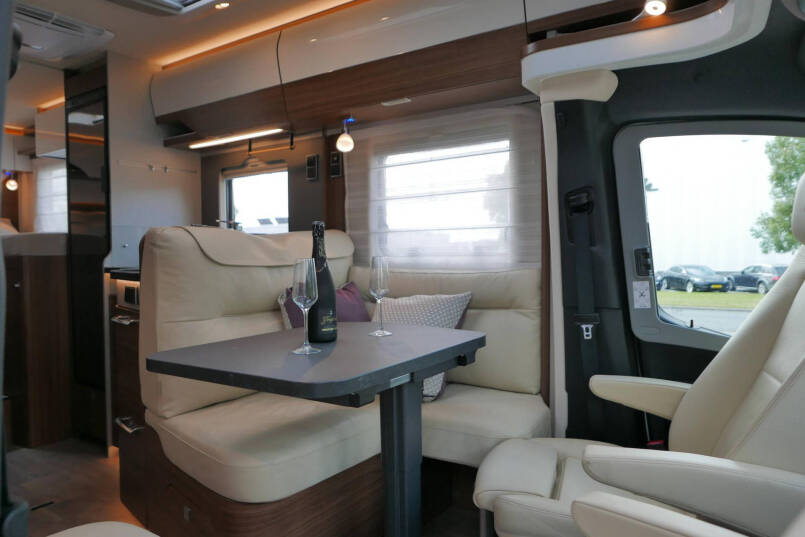 Hymer BMC-T 600 WhiteLine | Levelsysteem | Lithium | Airco | Clesana 28