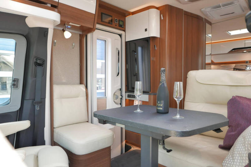 Hymer BMC-T 600 WhiteLine | Levelsysteem | Lithium | Airco | Clesana 29
