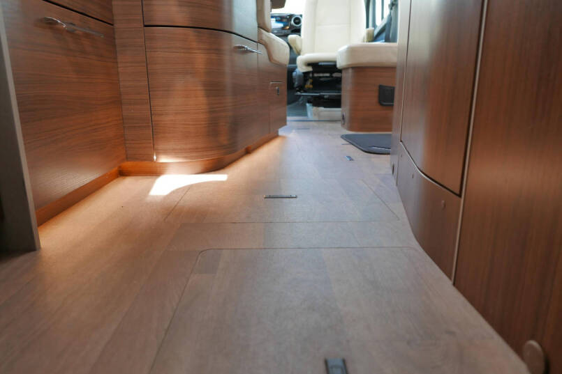 Hymer BMC-T 600 WhiteLine | Levelsysteem | Lithium | Airco | Clesana 48