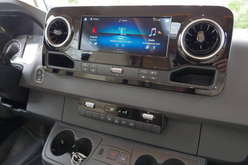 Hymer BMC-I 680 ModernComfort | Levelsysteem | Lithium | Omvormer 22