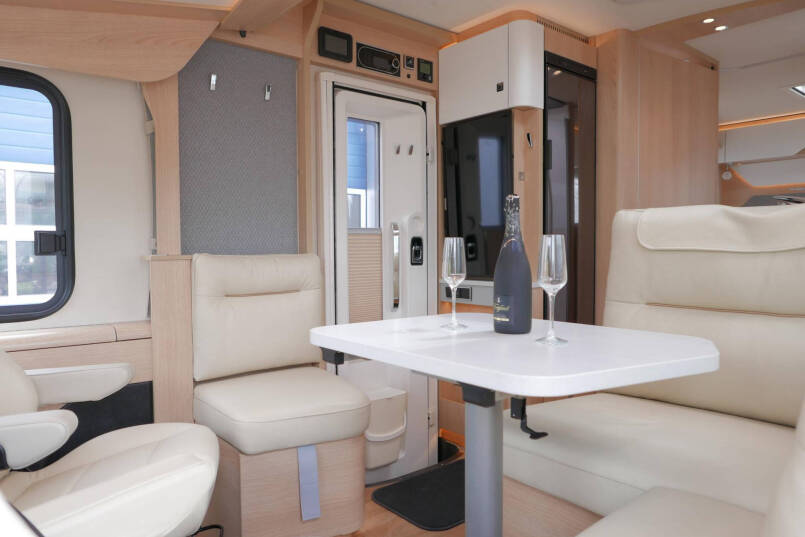 Hymer BMC-I 680 ModernComfort | Levelsysteem | Lithium | Omvormer 26