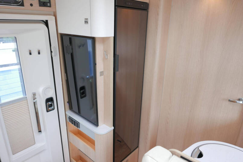 Hymer BMC-I 680 ModernComfort | Levelsysteem | Lithium | Omvormer 30