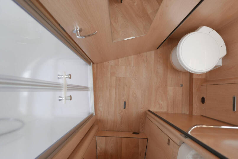 Hymer BMC-I 680 ModernComfort | Levelsysteem | Lithium | Omvormer 38