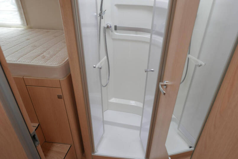 Hymer BMC-I 680 ModernComfort | Levelsysteem | Lithium | Omvormer 39