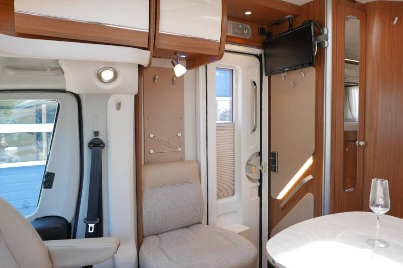 Hymer T 588 SL | AL-KO maxi | 160 pk Automaat | Levelsysteem 28