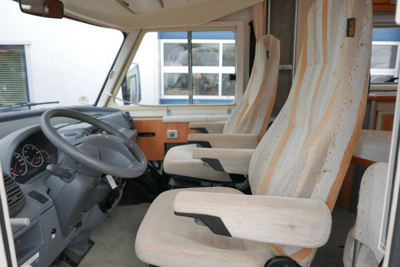 Hymer B 514 | Laag vast bed | Hefbed | Dubbele bodem 18