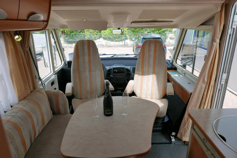 Hymer B 514 | Laag vast bed | Hefbed | Dubbele bodem 21