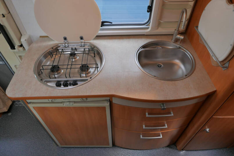 Hymer B 514 | Laag vast bed | Hefbed | Dubbele bodem 31