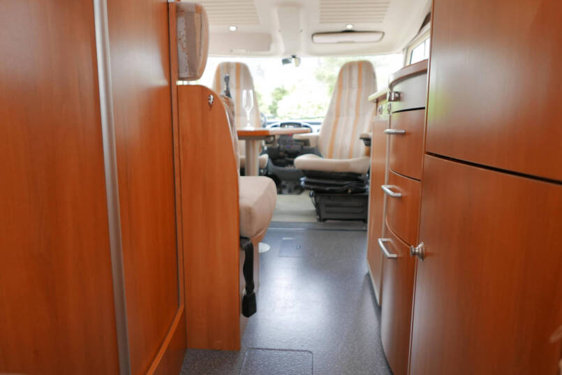 Hymer B 514 | Laag vast bed | Hefbed | Dubbele bodem 41