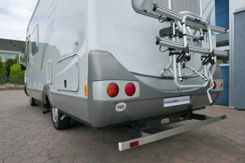 Hymer B 514 | Laag vast bed | Hefbed | Dubbele bodem 7