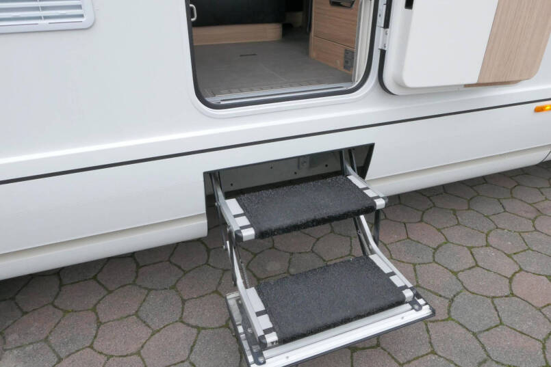 Niesmann + Bischoff Arto 79E 9G Automaat | Levelsysteem | Lithium | luchtvering | Omvormer | 19