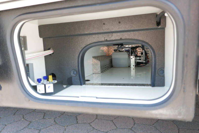 Hymer BMC-I 600 WhiteLine | Bovenkastjes | Levelsysteem | Lithium | Mercedes | 17