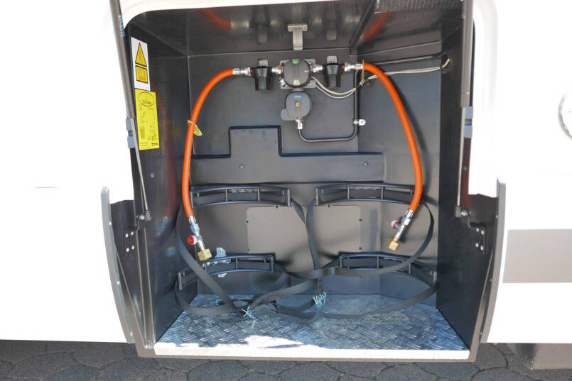 Hymer BMC-I 600 WhiteLine | Bovenkastjes | Levelsysteem | Lithium | Mercedes | 18
