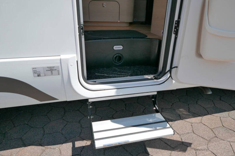 Hymer BMC-I 600 WhiteLine | Bovenkastjes | Levelsysteem | Lithium | Mercedes | 21