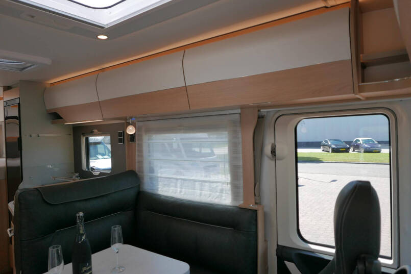 Hymer BMC-I 600 WhiteLine | Bovenkastjes | Levelsysteem | Lithium | Mercedes | 32