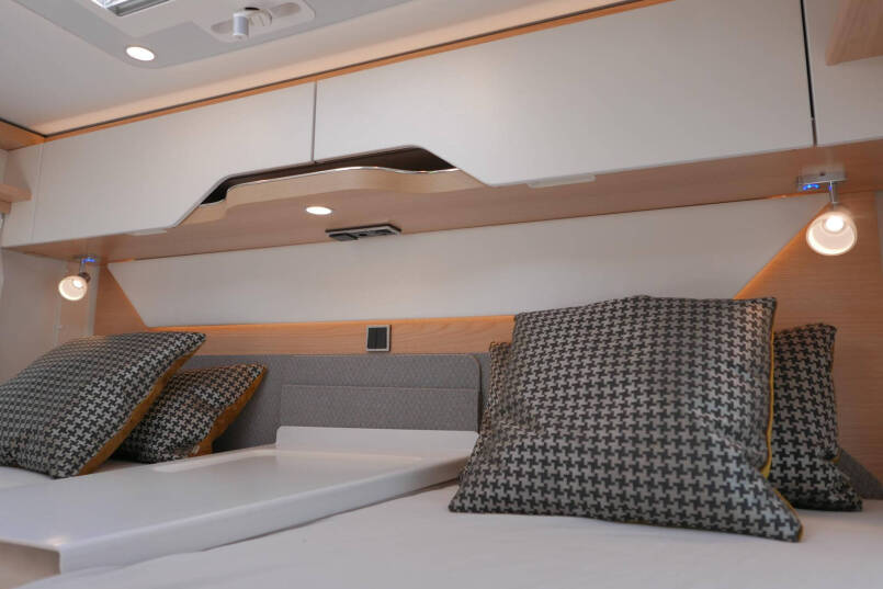 Hymer BMC-I 600 WhiteLine | Bovenkastjes | Levelsysteem | Lithium | Mercedes | 41