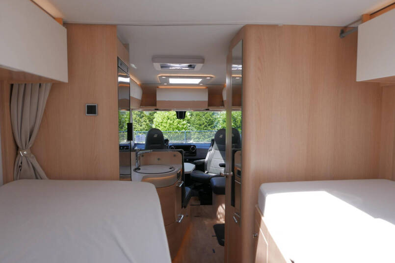 Hymer BMC-I 600 WhiteLine | Bovenkastjes | Levelsysteem | Lithium | Mercedes | 47