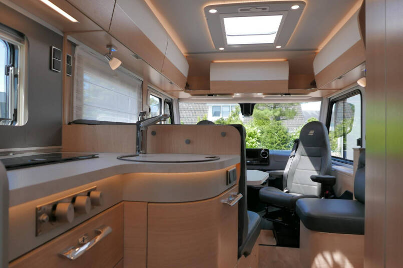 Hymer BMC-I 600 WhiteLine | Bovenkastjes | Levelsysteem | Lithium | Mercedes | 49