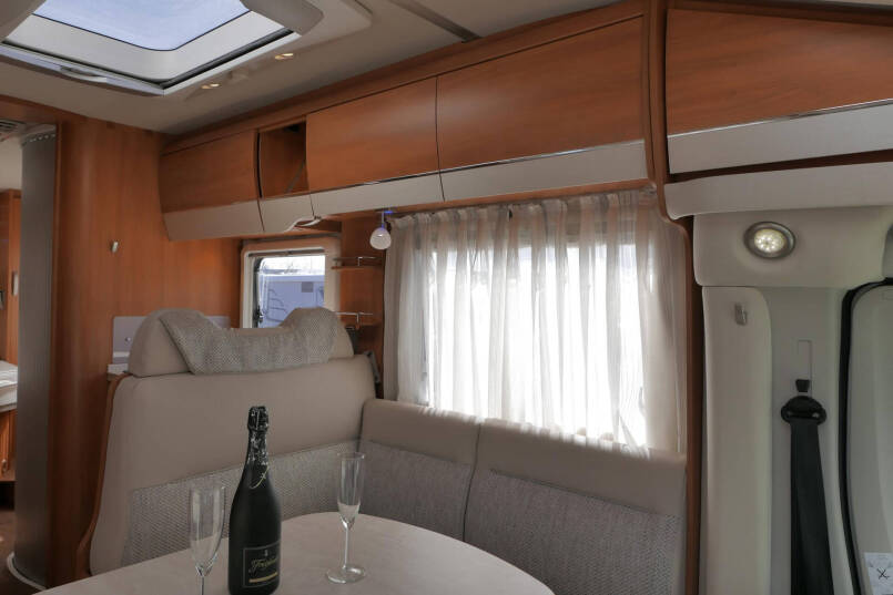 Hymer T 708 SL | 3.0 Automaat | Queensbed | Vlakke vloer | Airco 29
