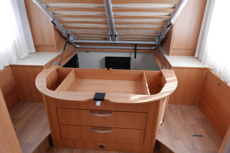 Hymer T 708 SL | 3.0 Automaat | Queensbed | Vlakke vloer | Airco 41