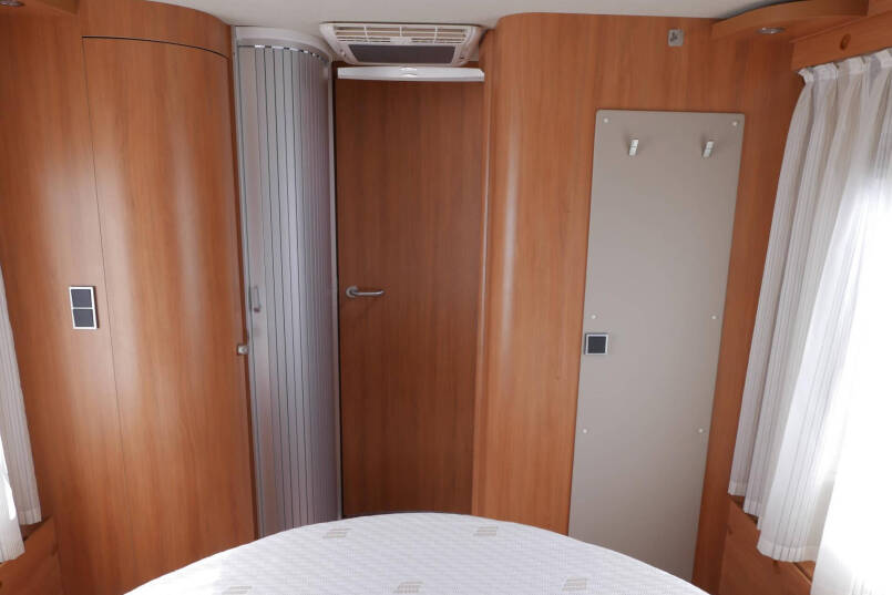 Hymer T 708 SL | 3.0 Automaat | Queensbed | Vlakke vloer | Airco 46