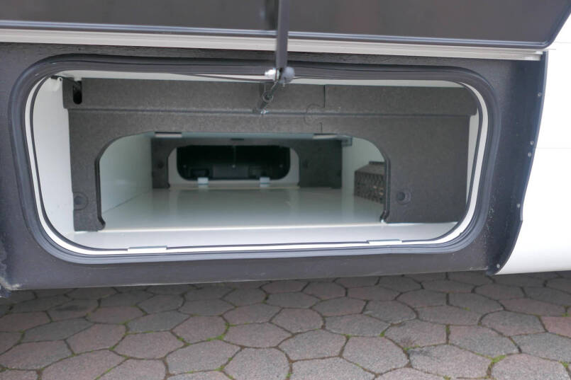 Hymer BML-I 790 MasterLine | Levelsysteem | Queensbed | Mercedes-Benz | 17