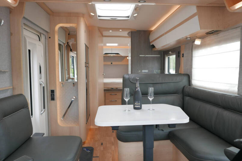 Hymer BML-I 790 MasterLine | Levelsysteem | Queensbed | Mercedes-Benz | 28