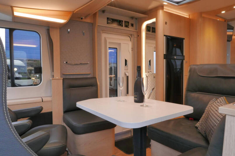 Hymer BML-I 790 MasterLine | Levelsysteem | Queensbed | Mercedes-Benz | 29