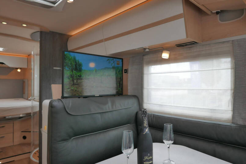 Hymer BML-I 790 MasterLine | Levelsysteem | Queensbed | Mercedes-Benz | 29