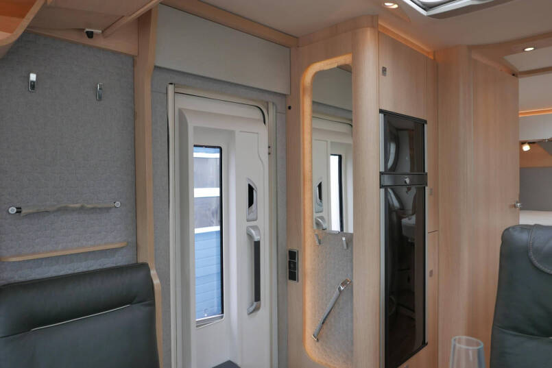Hymer BML-I 790 MasterLine | Levelsysteem | Queensbed | Mercedes-Benz | 30
