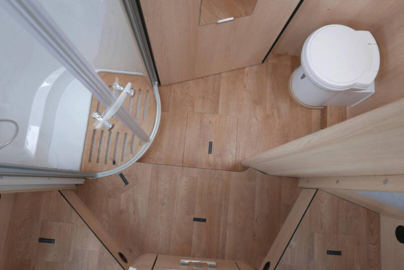 Hymer BML-I 790 MasterLine | Levelsysteem | Queensbed | Mercedes-Benz | Airco 47