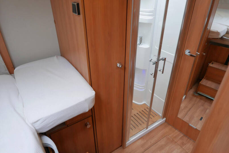 Hymer B-SL 634 Duo Mobil | Luchtvering | Levelsysteem | airco | 38
