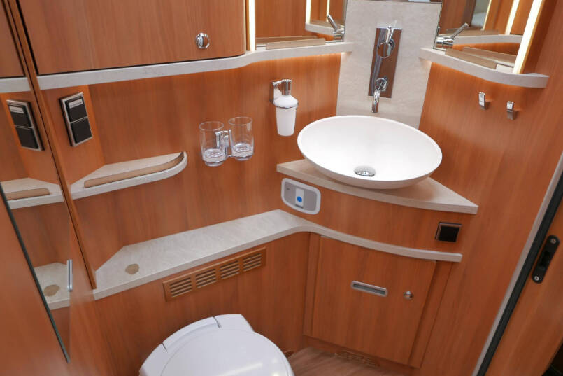Hymer B-SL 634 Duo Mobil | Luchtvering | Levelsysteem | airco | 41